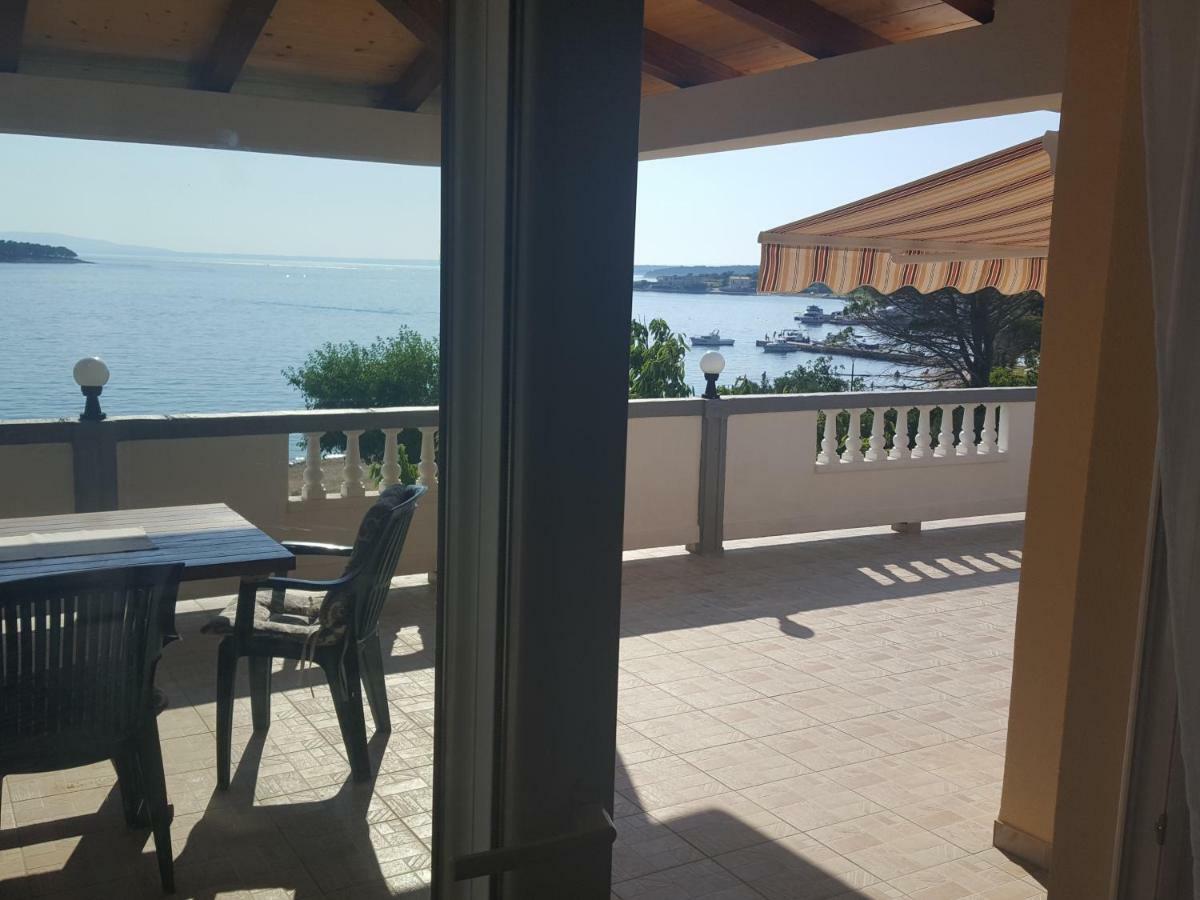 Apartmani Slavica 라브 외부 사진