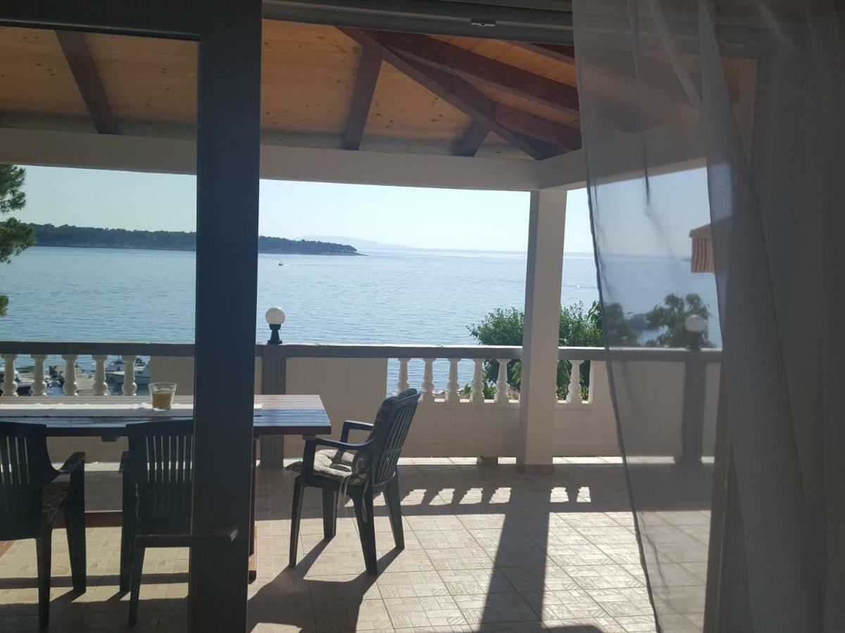 Apartmani Slavica 라브 외부 사진