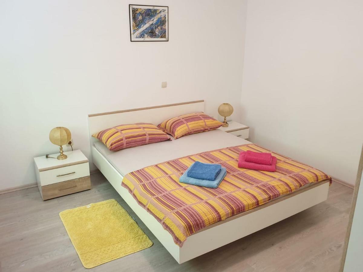 Apartmani Slavica 라브 외부 사진