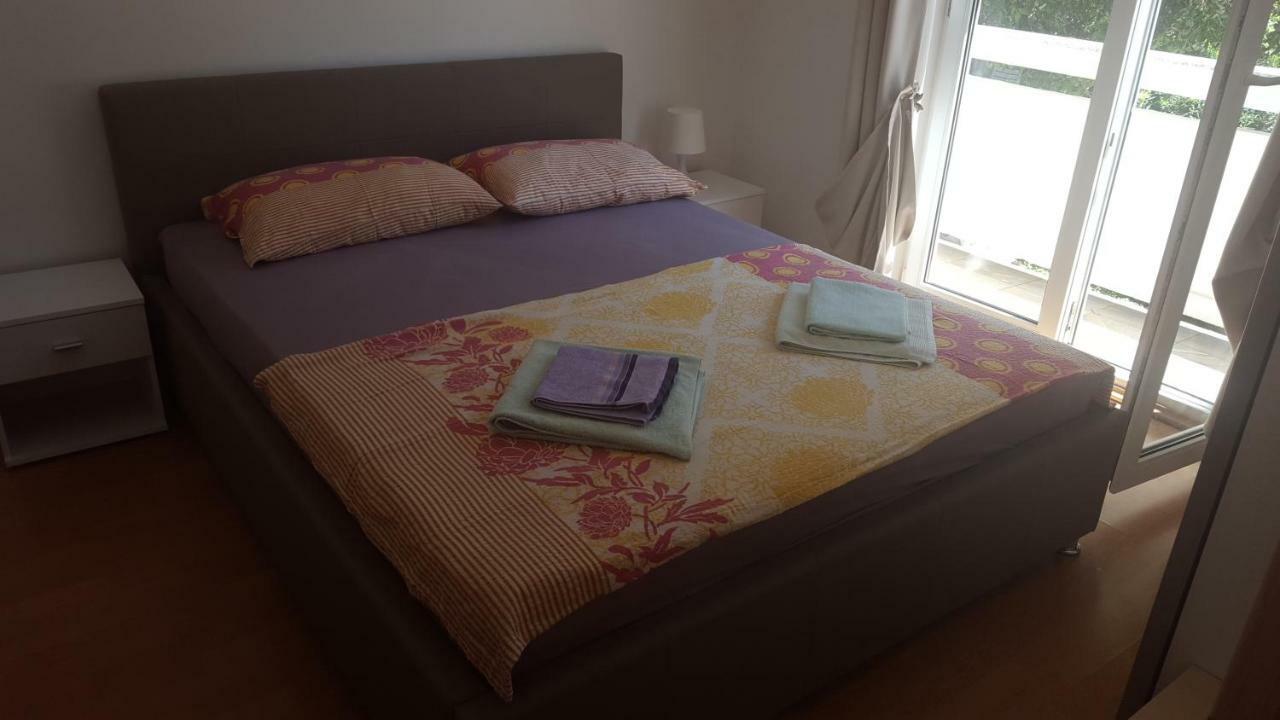 Apartmani Slavica 라브 외부 사진