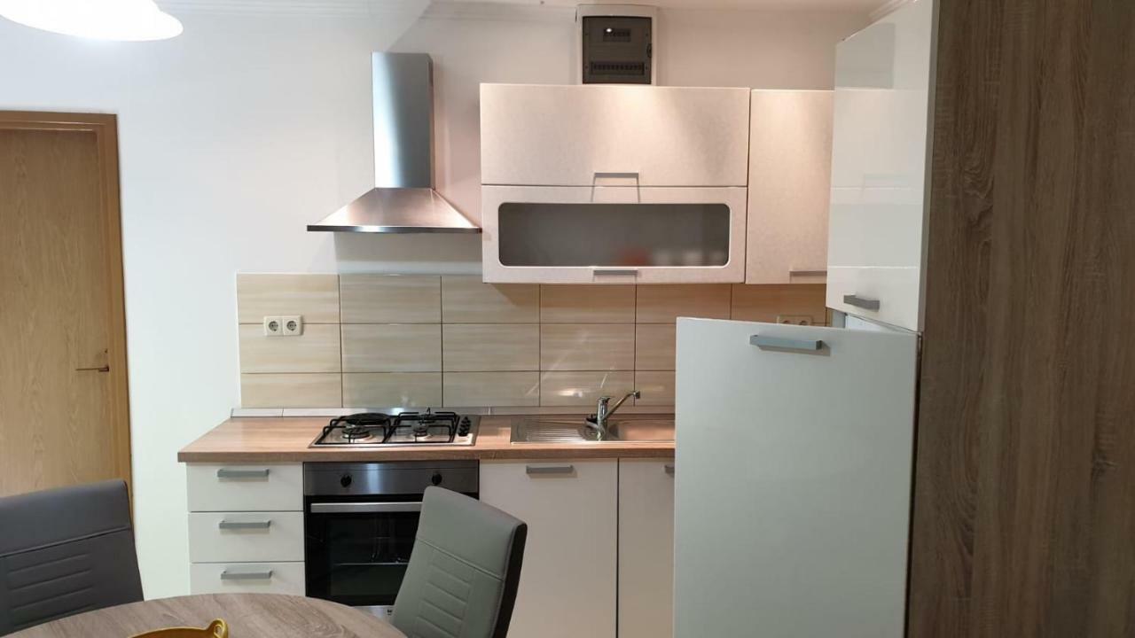Apartmani Slavica 라브 외부 사진