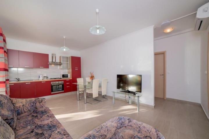 Apartmani Slavica 라브 외부 사진
